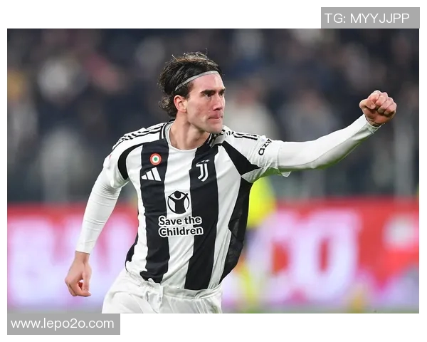 弗拉霍维奇在赛季中的精彩表现引发各界关注与期待