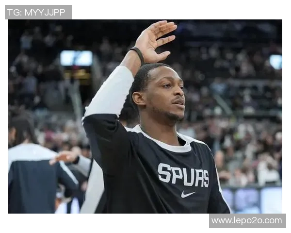 德阿隆福克斯如何在NBA赛场上崭露头角引领球队新篇章