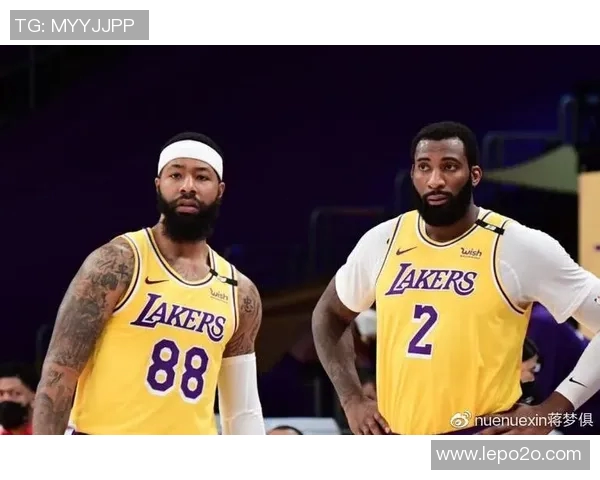 湖人队与热火队实力全面对比分析谁能在赛季中占据优势 湖人队与热火队实力全面对比分析谁能在赛季中占据优势