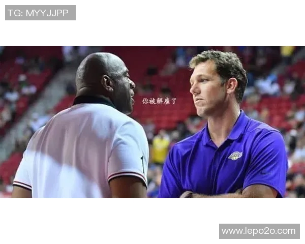 直播开拓者与活塞激战正酣球迷期待精彩对决与惊喜时刻 直播开拓者与活塞激战正酣球迷期待精彩对决与惊喜时刻