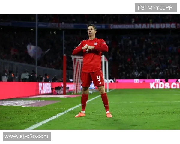 莱万重返老东家引发拜仁球迷愤怒声讨称其忘恩负义