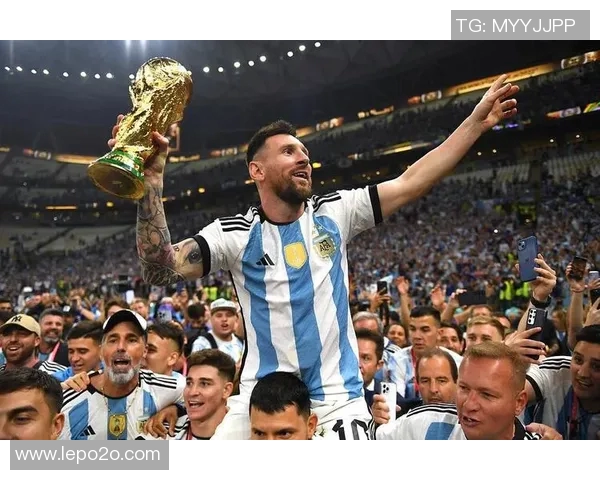 迪巴拉的崛起与挑战：从阿根廷天才到欧洲足坛的明星之路