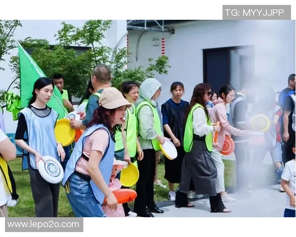 重庆飞盘队与北京飞盘队赛后复盘分析双方状态及表现对比 重庆飞盘队与北京飞盘队赛后复盘分析双方状态及表现对比