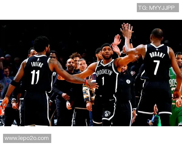 雷霆与蓝网激战正酣NBA直播盛况回顾与精彩瞬间分析 雷霆与蓝网激战正酣NBA直播盛况回顾与精彩瞬间分析