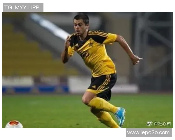 马里博尔与罗森博格的激烈对决展现足球魅力与战术智慧 马里博尔与罗森博格的激烈对决展现足球魅力与战术智慧