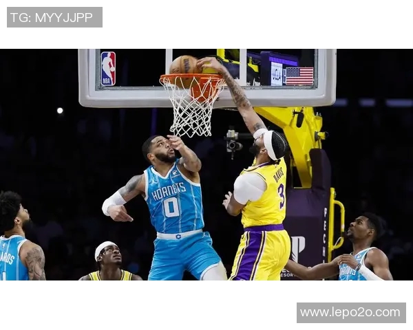 2019年湖人与黄蜂激战回顾球场上的精彩瞬间与战术较量 2019年湖人与黄蜂激战回顾球场上的精彩瞬间与战术较量